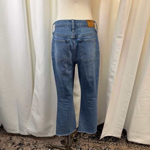 J. Crew ‘9” Demi-Boot Crop Jean’ in “Cedar” Wash Size 26 - Picture 10 of 16